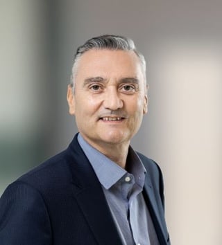 stuart macfarlane 375x415 100